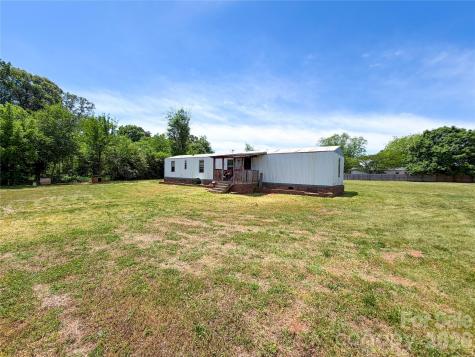 3889 Needmore Road Woodleaf NC 27054