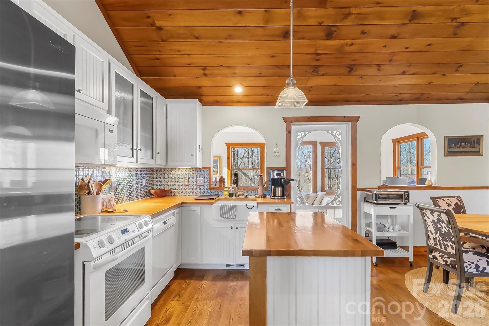 525 Mossy Oak Trail Nebo NC 28761