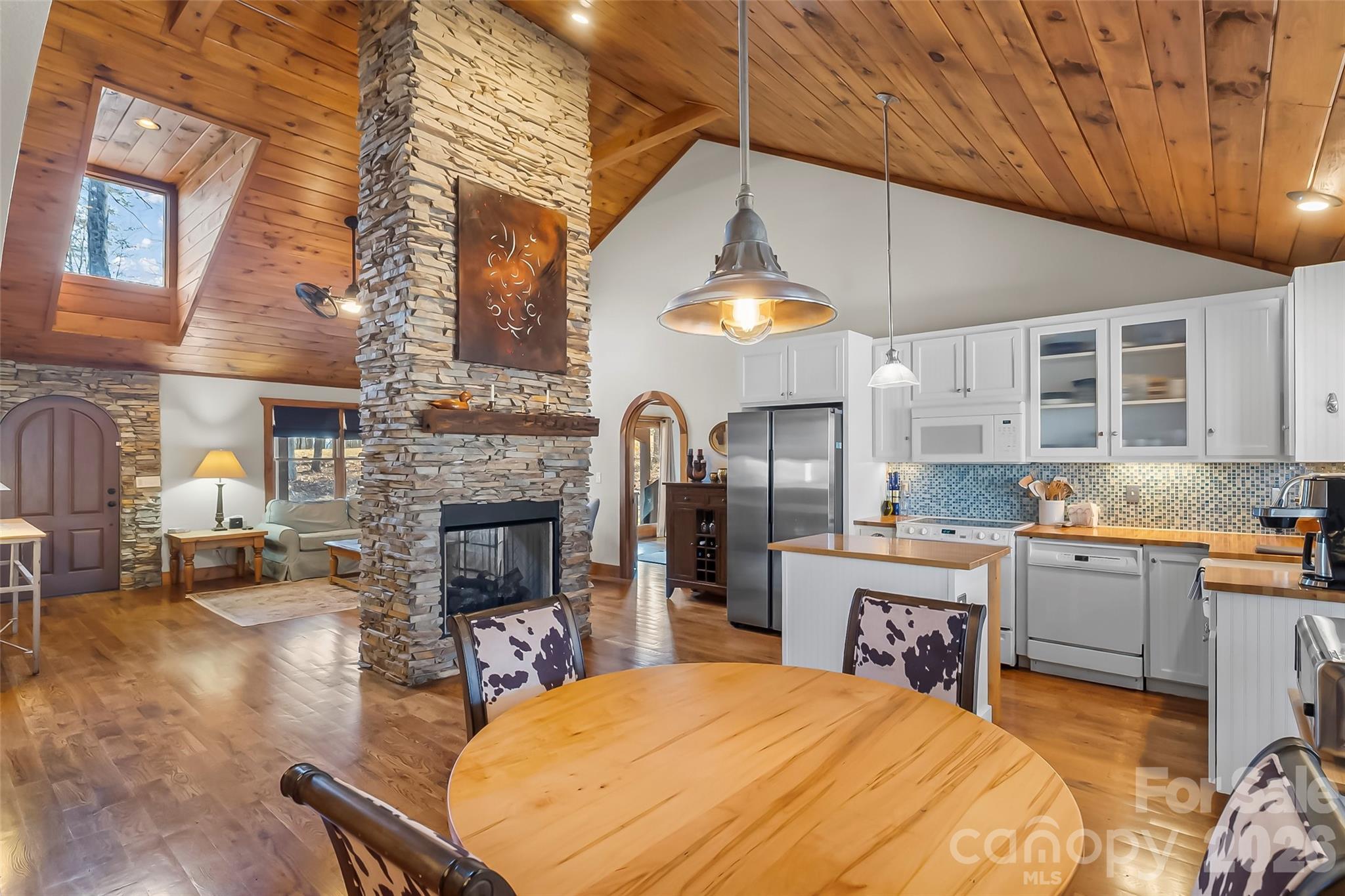 525 Mossy Oak Trail Nebo NC 28761