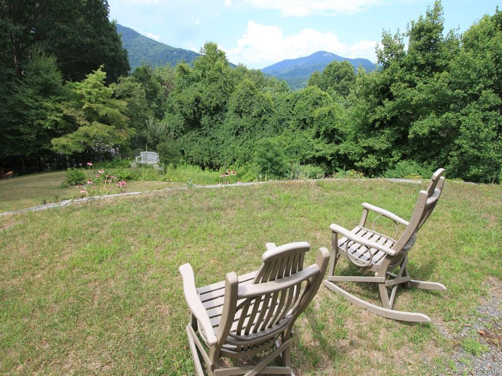 649 Reservoir Road Burnsville NC 28714