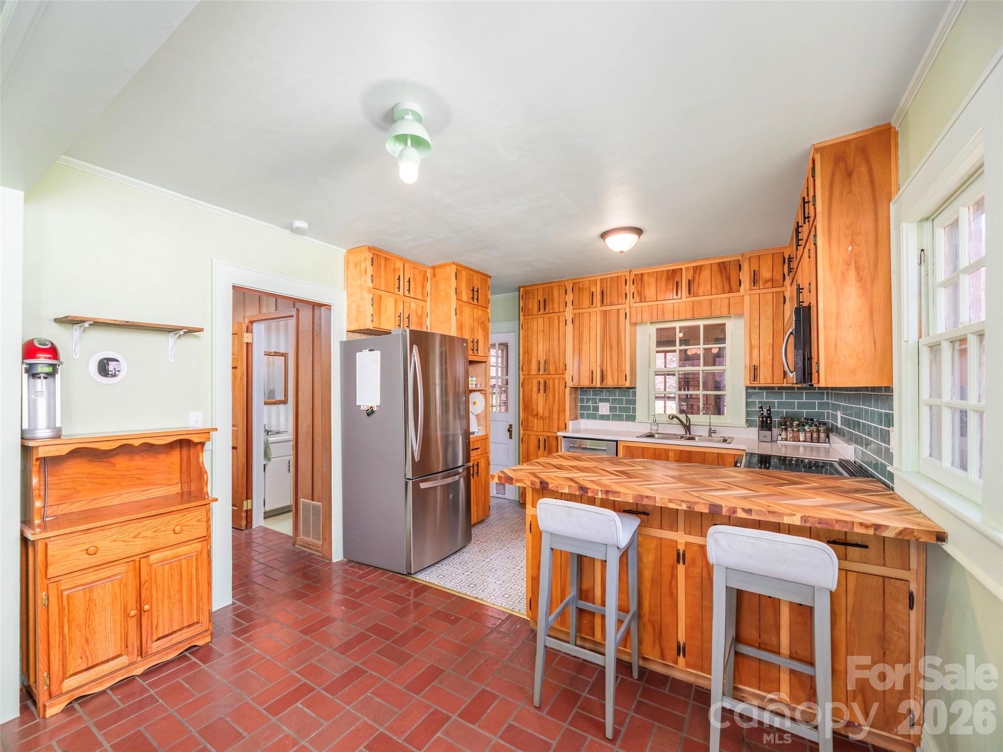 20 Zemery Lane Waynesville NC 28786