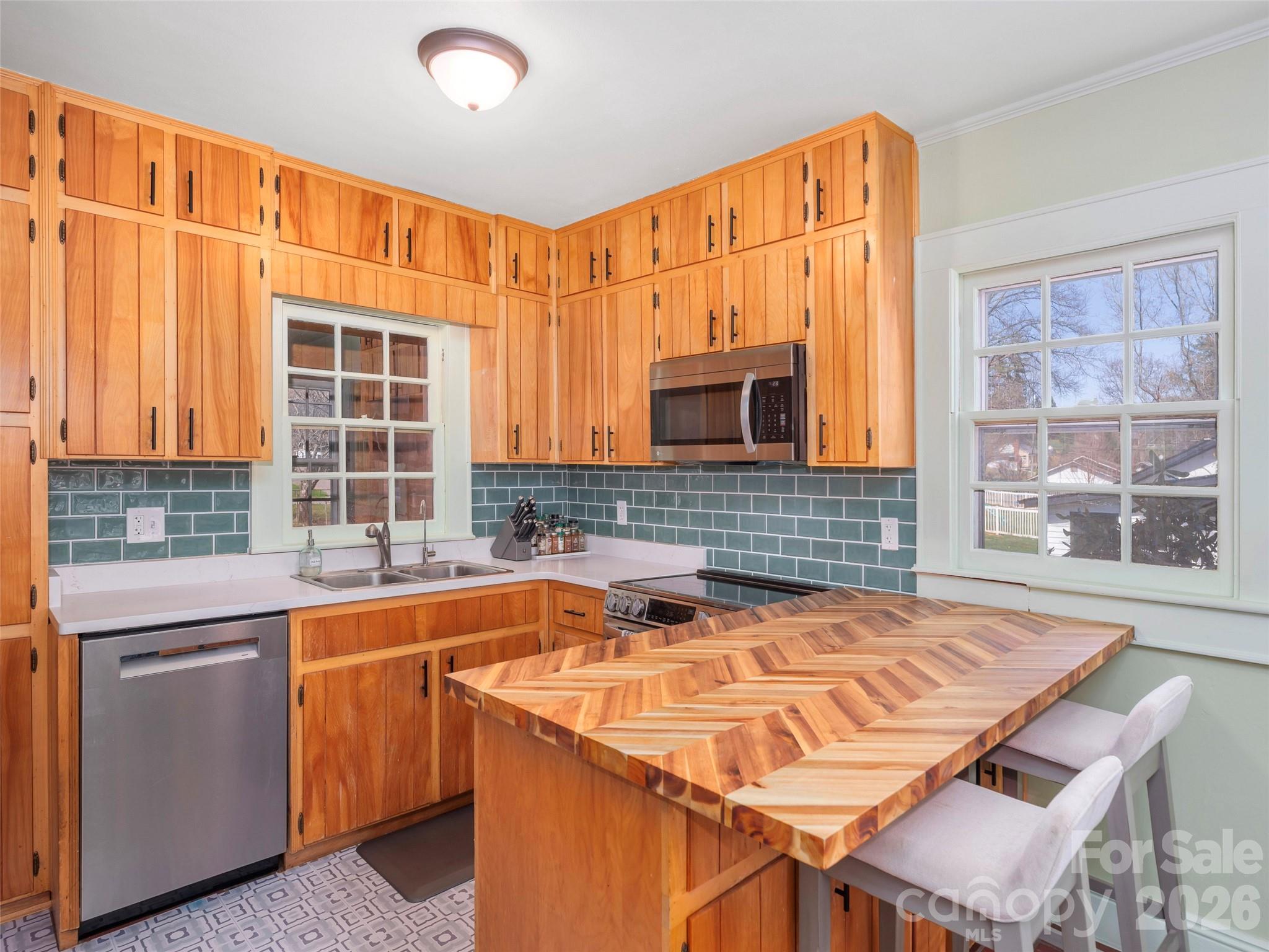 20 Zemery Lane Waynesville NC 28786