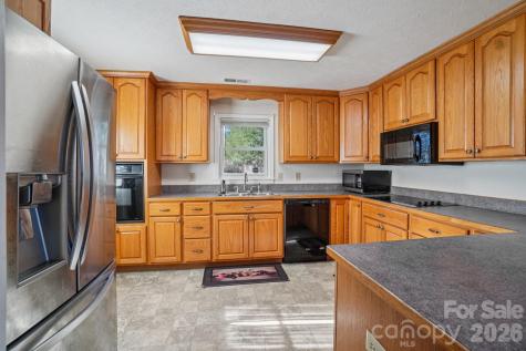 511 Oak Grove Road East Flat Rock NC 28731