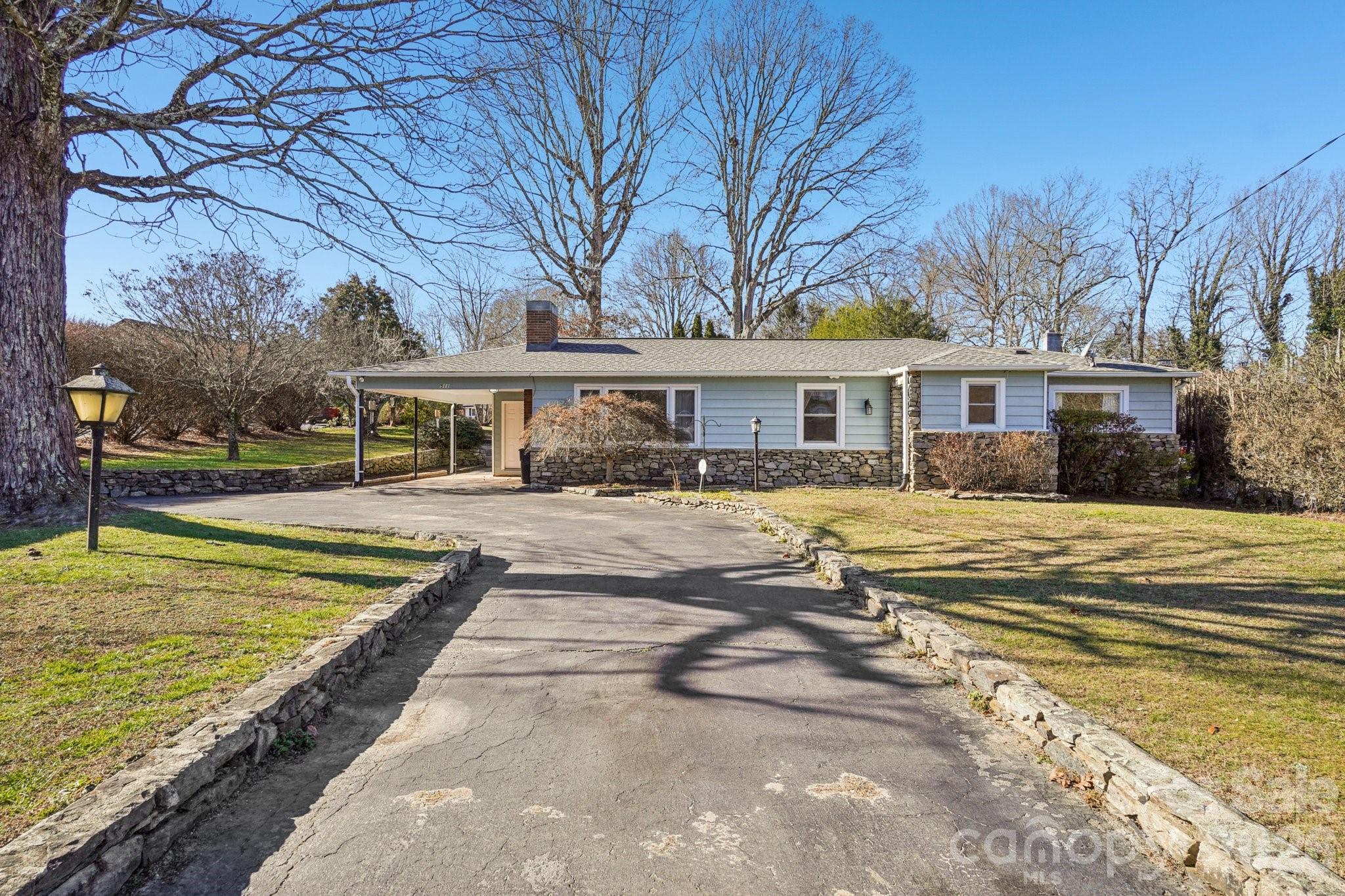 511 Oak Grove Road East Flat Rock NC 28731