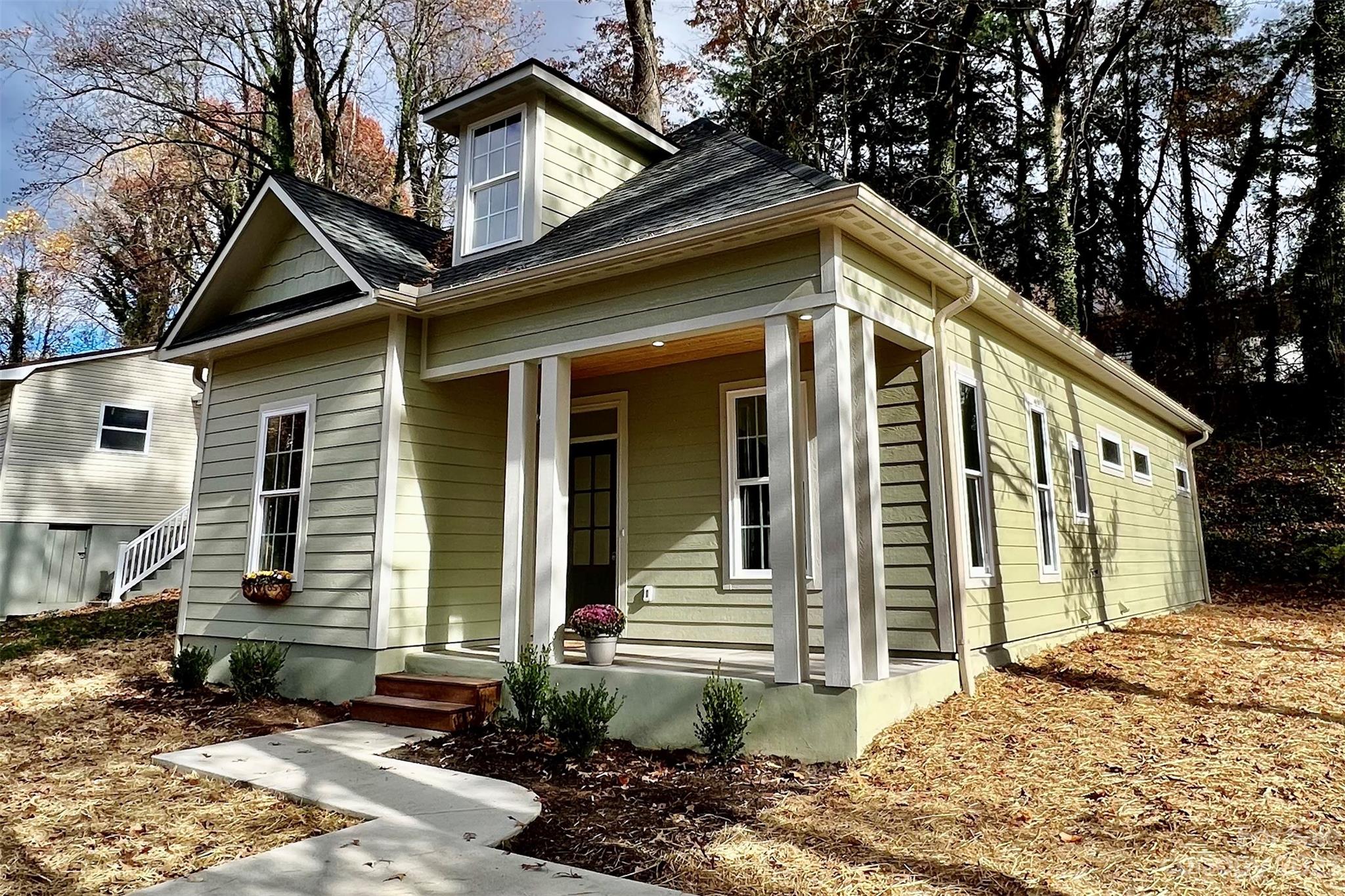 204 Maple Avenue Marion NC 28752
