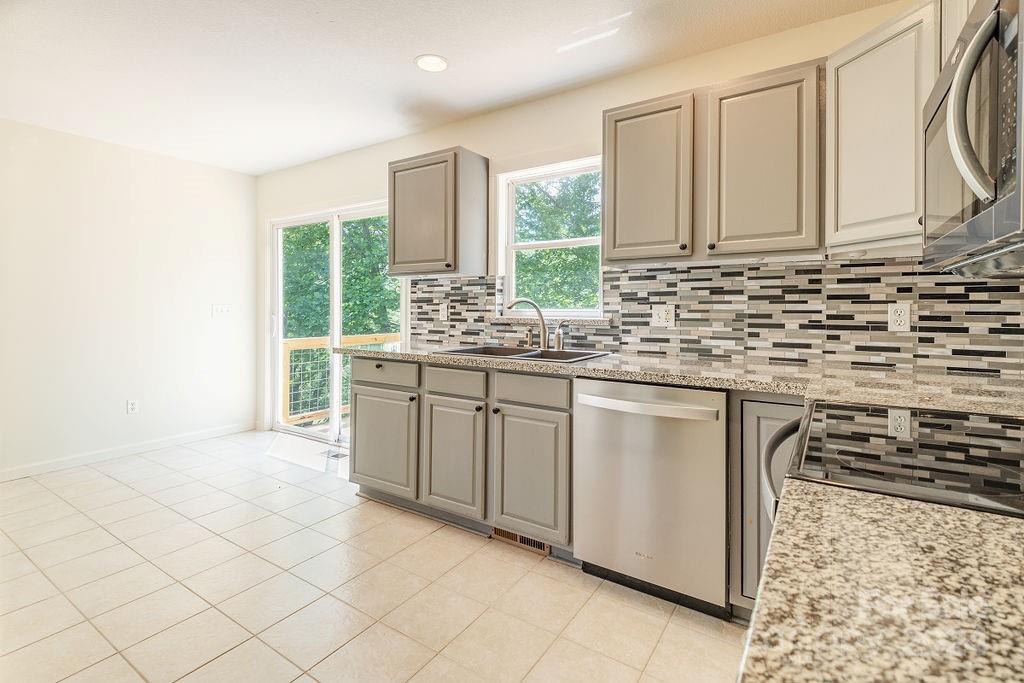 1016 Mountain Drive Candler NC 28715