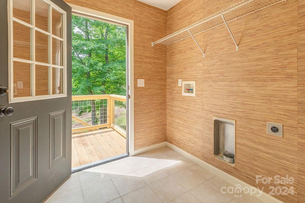 1016 Mountain Drive Candler NC 28715