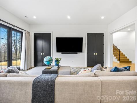 241 Tower Circle Laurel Park NC 28739