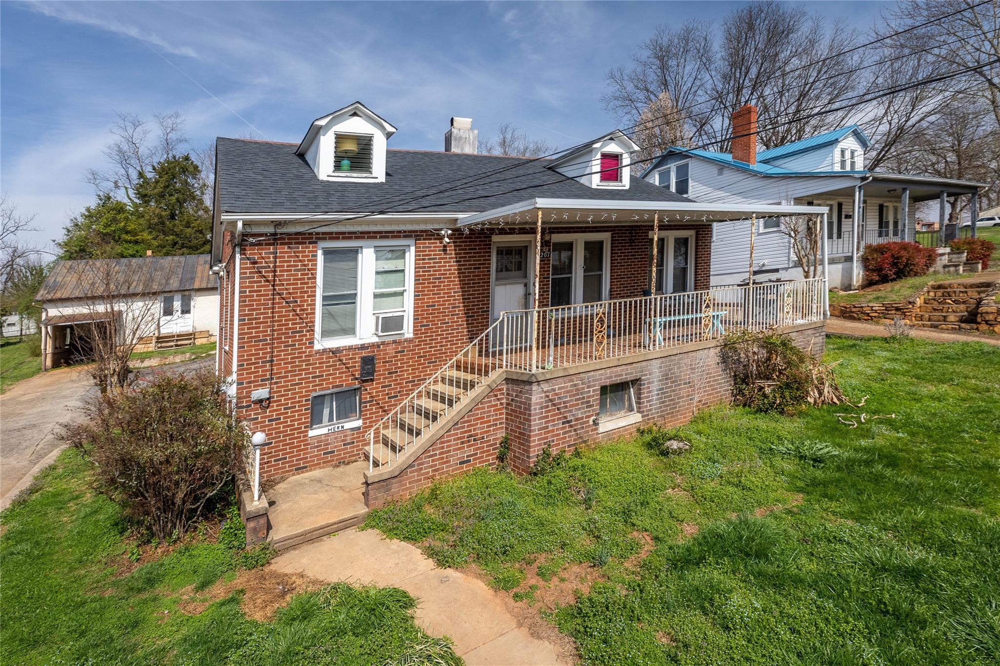 207 Oak Street Morganton NC 28655