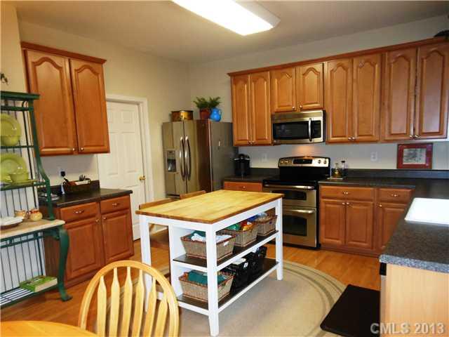 2324 Savannah Hills Drive Matthews NC 28105