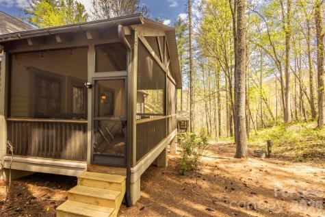 82 Meadow Ridge Court Tuckasegee NC 28783