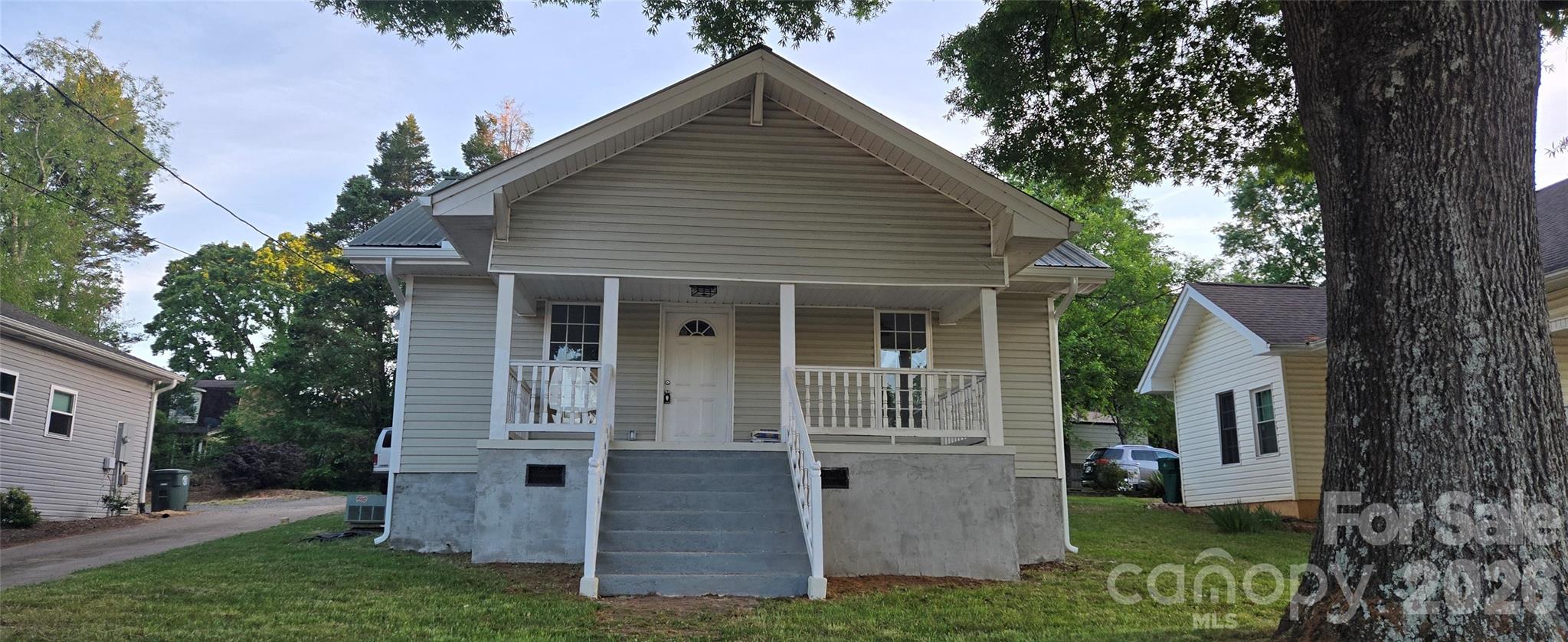227 W B Street Newton NC 28658