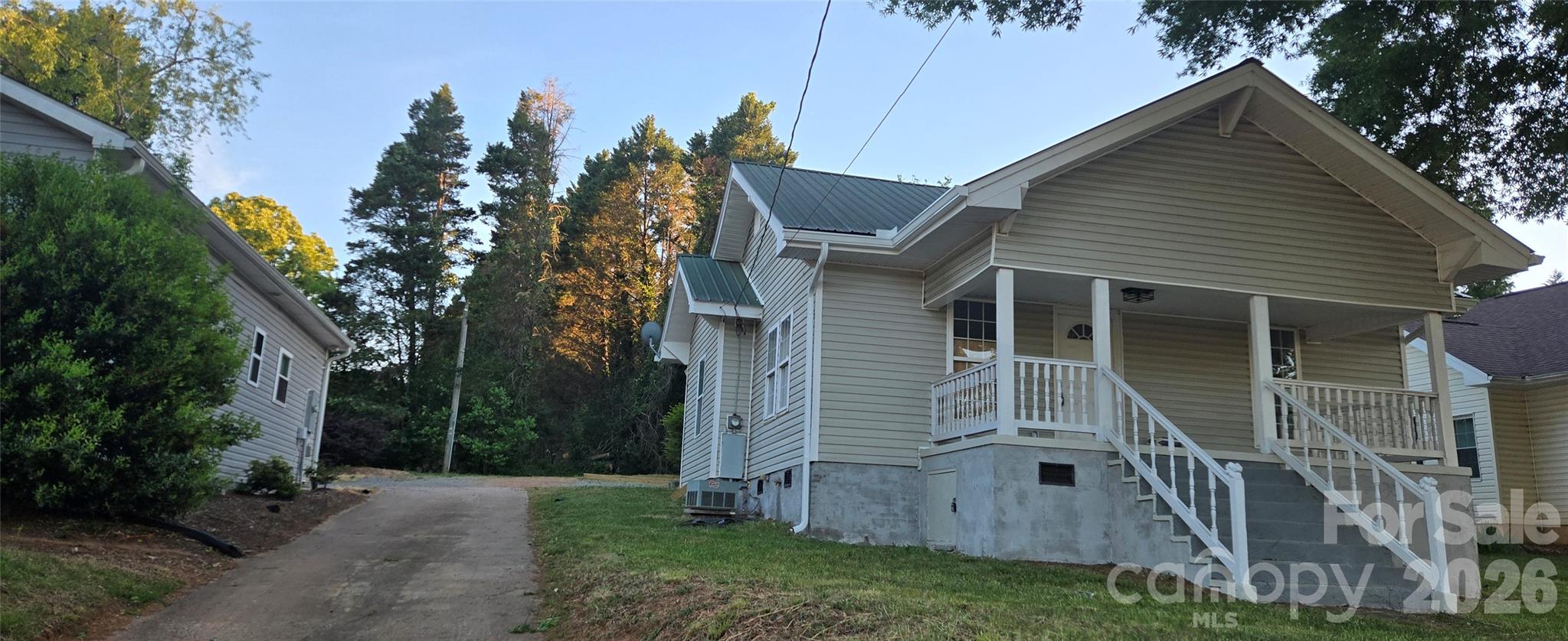 227 W B Street Newton NC 28658