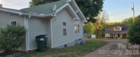 227 W B Street Newton NC 28658