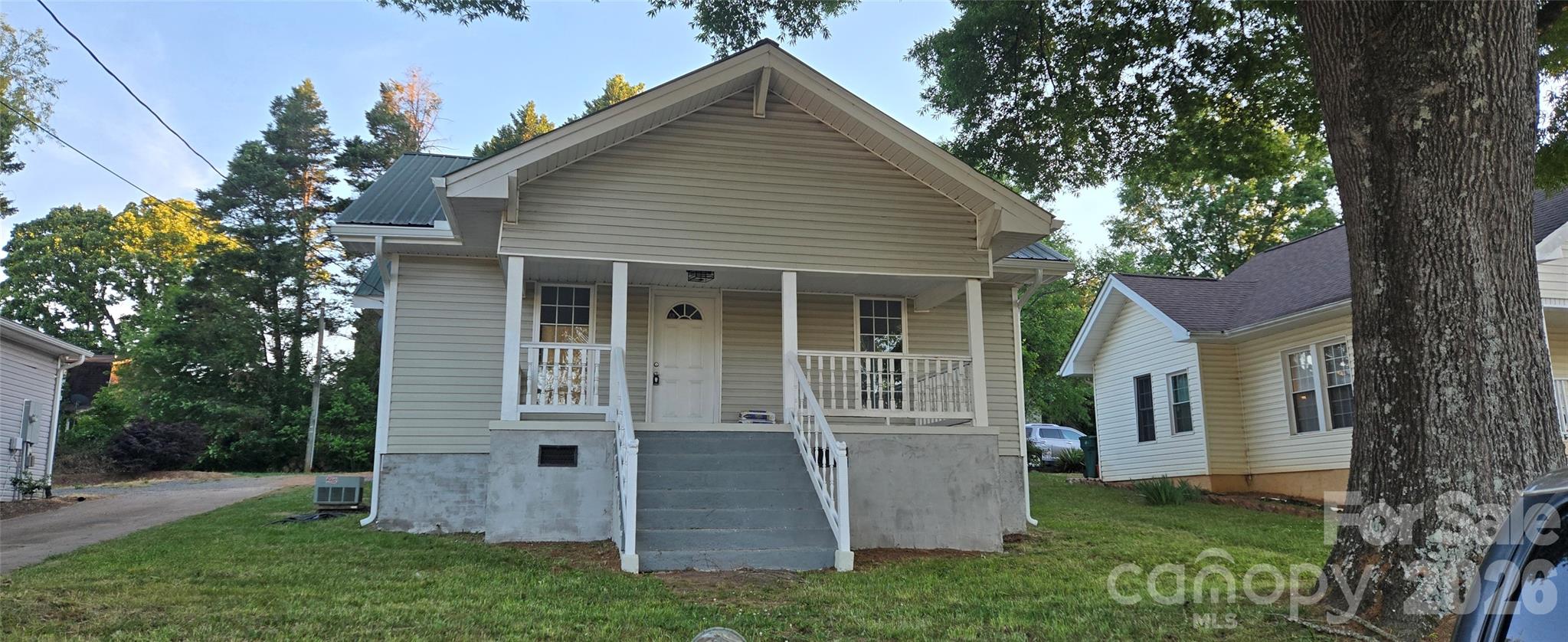 227 W B Street Newton NC 28658