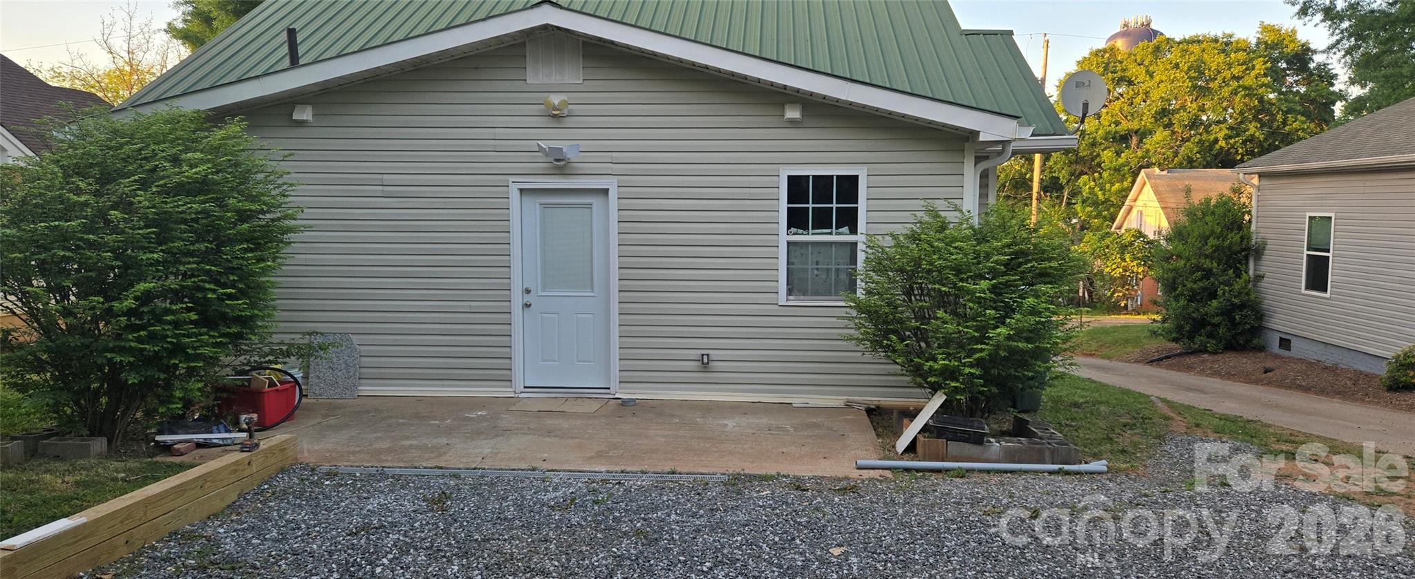 227 W B Street Newton NC 28658