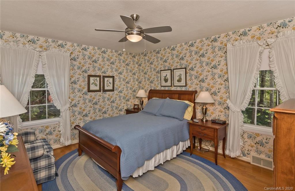 101 W Fox Chase Road Asheville NC 28804