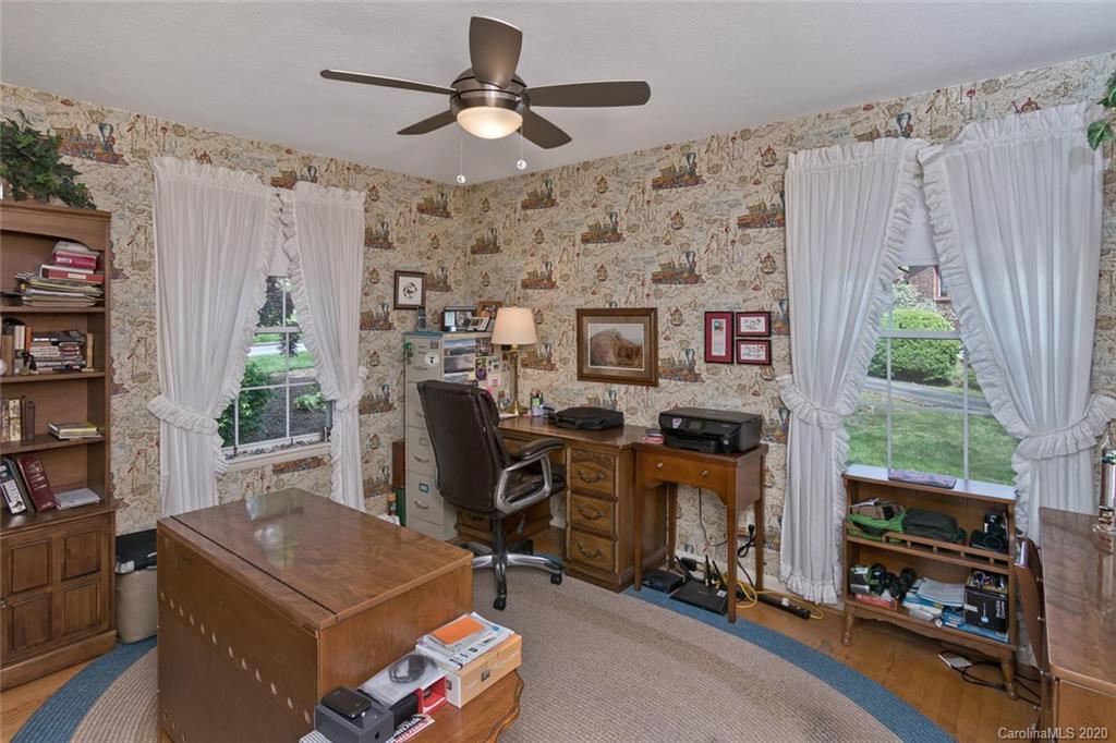 101 W Fox Chase Road Asheville NC 28804