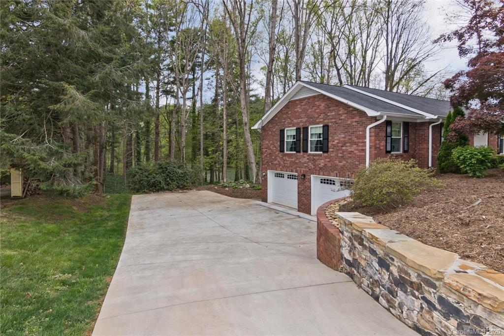 101 W Fox Chase Road Asheville NC 28804