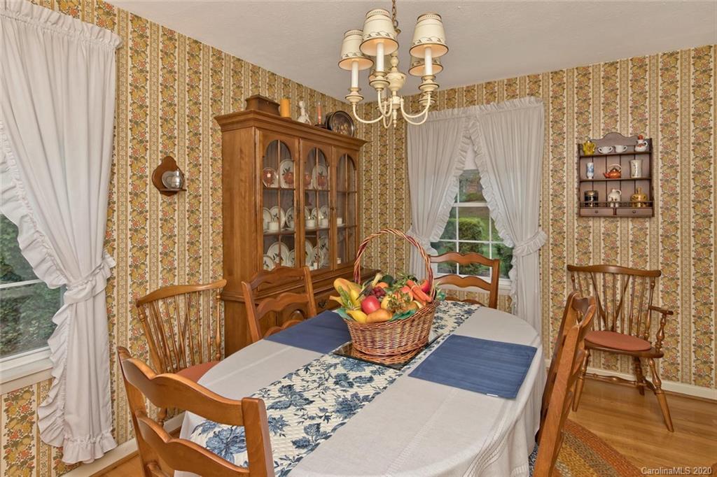 101 W Fox Chase Road Asheville NC 28804