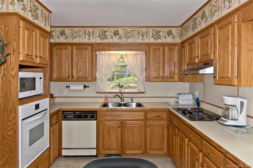 101 W Fox Chase Road Asheville NC 28804