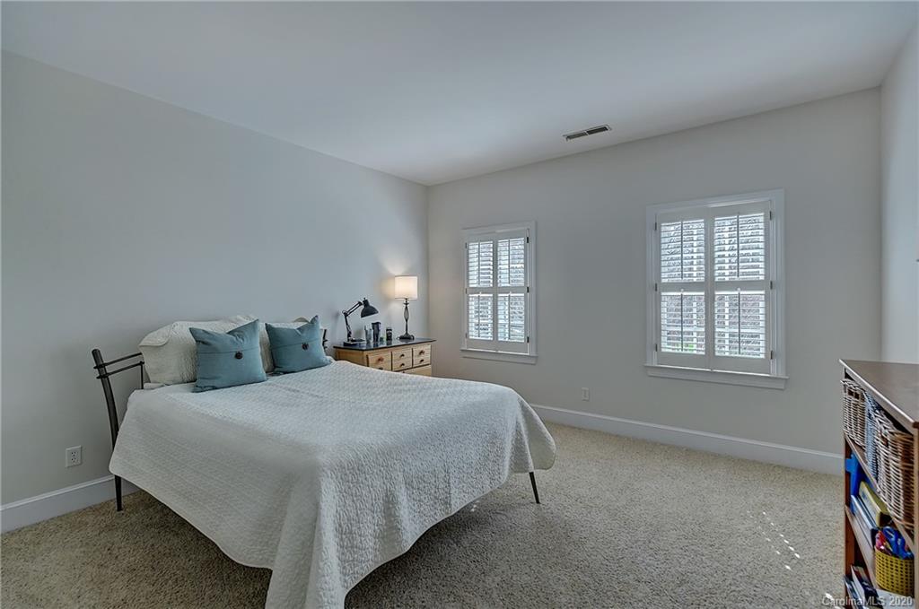 2110 Foxcroft Woods Lane Charlotte NC 28211
