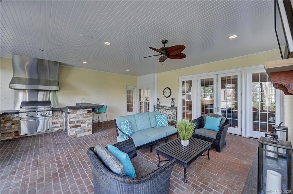 2110 Foxcroft Woods Lane Charlotte NC 28211
