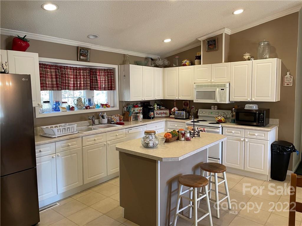 11 Rockdale Estates Spruce Pine NC 28777