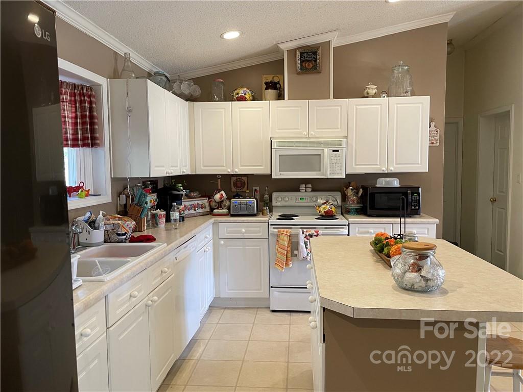11 Rockdale Estates Spruce Pine NC 28777