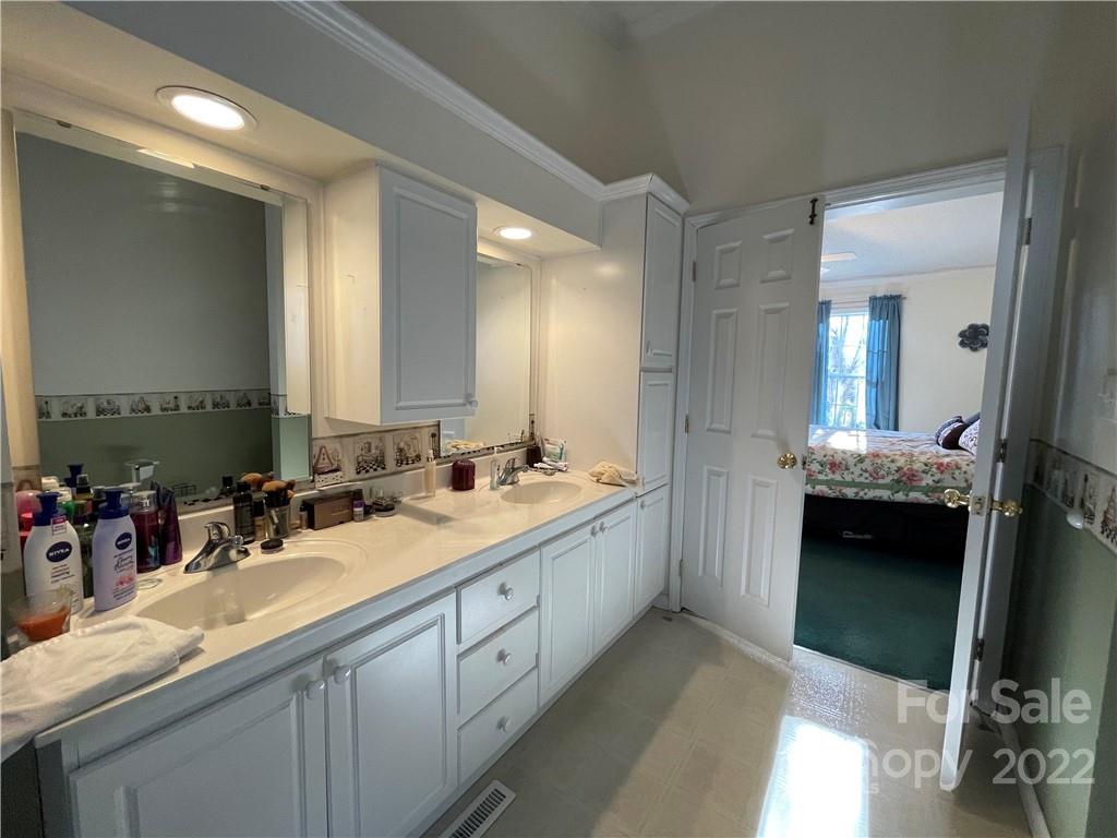11 Rockdale Estates Spruce Pine NC 28777