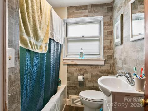 63 Ford Street Canton NC 28716