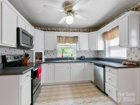 63 Ford Street Canton NC 28716