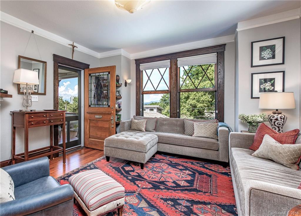 9 Oak Park Road Asheville NC 28801