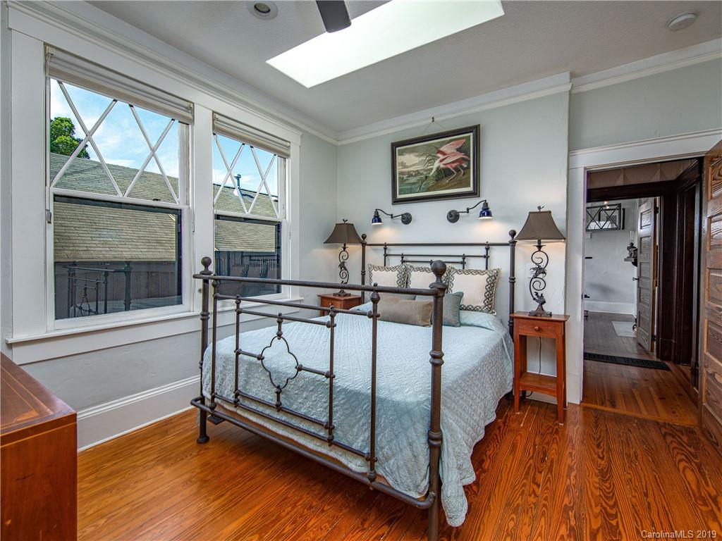 9 Oak Park Road Asheville NC 28801