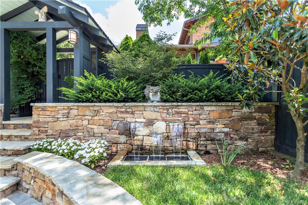 9 Oak Park Road Asheville NC 28801