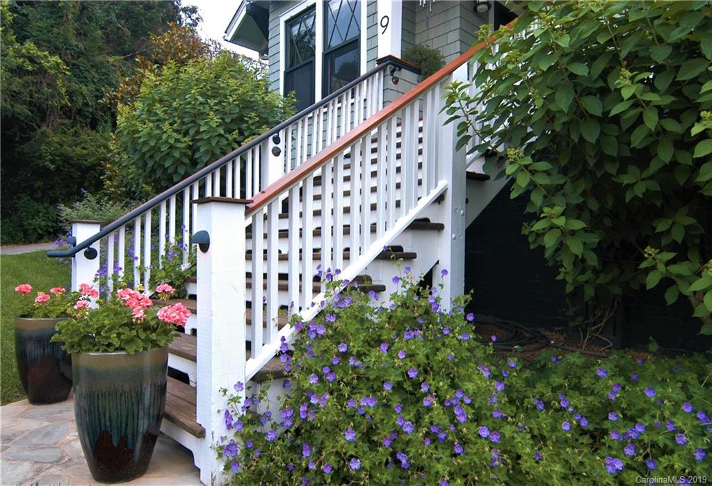 9 Oak Park Road Asheville NC 28801