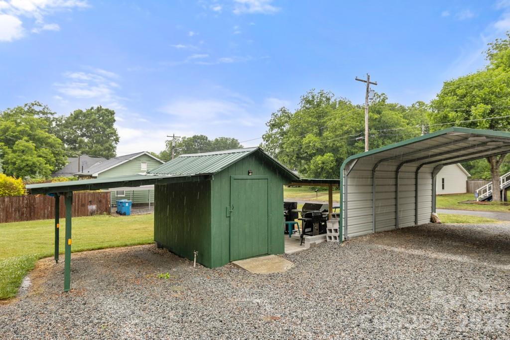 110 N Main Avenue Maiden NC 28650