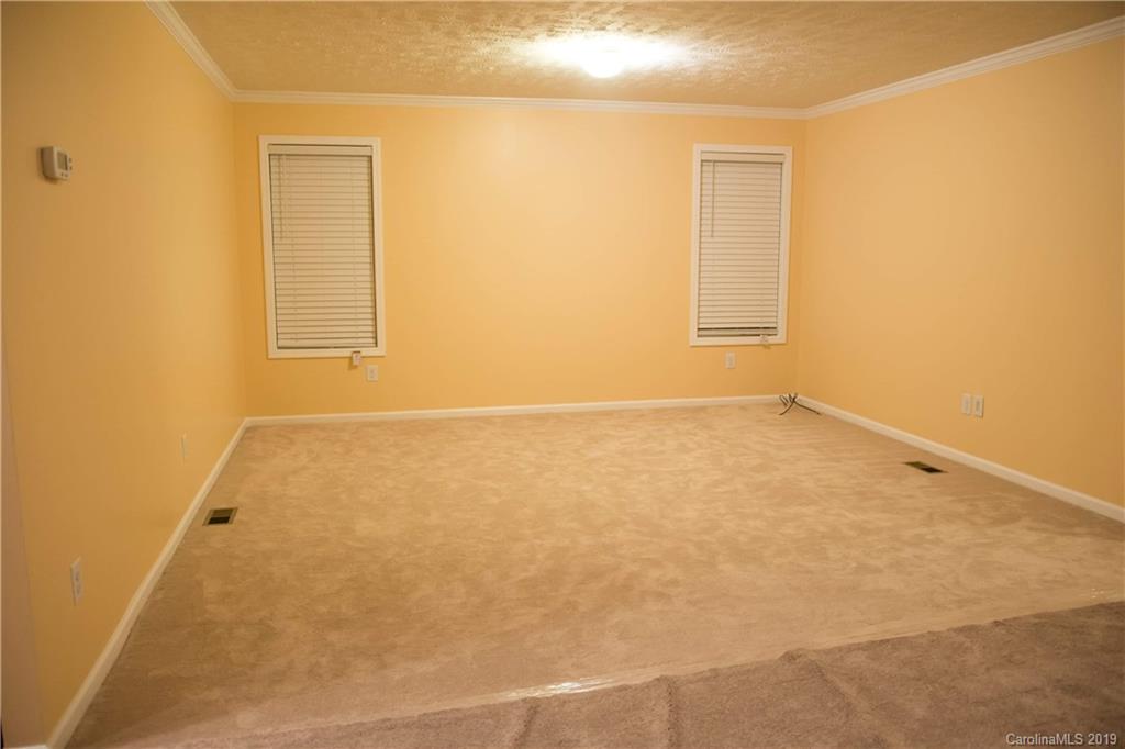 18 Oakcrest Drive Asheville NC 28806