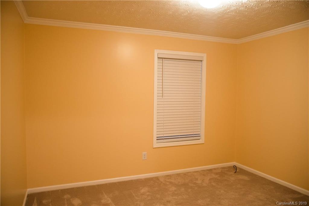 18 Oakcrest Drive Asheville NC 28806