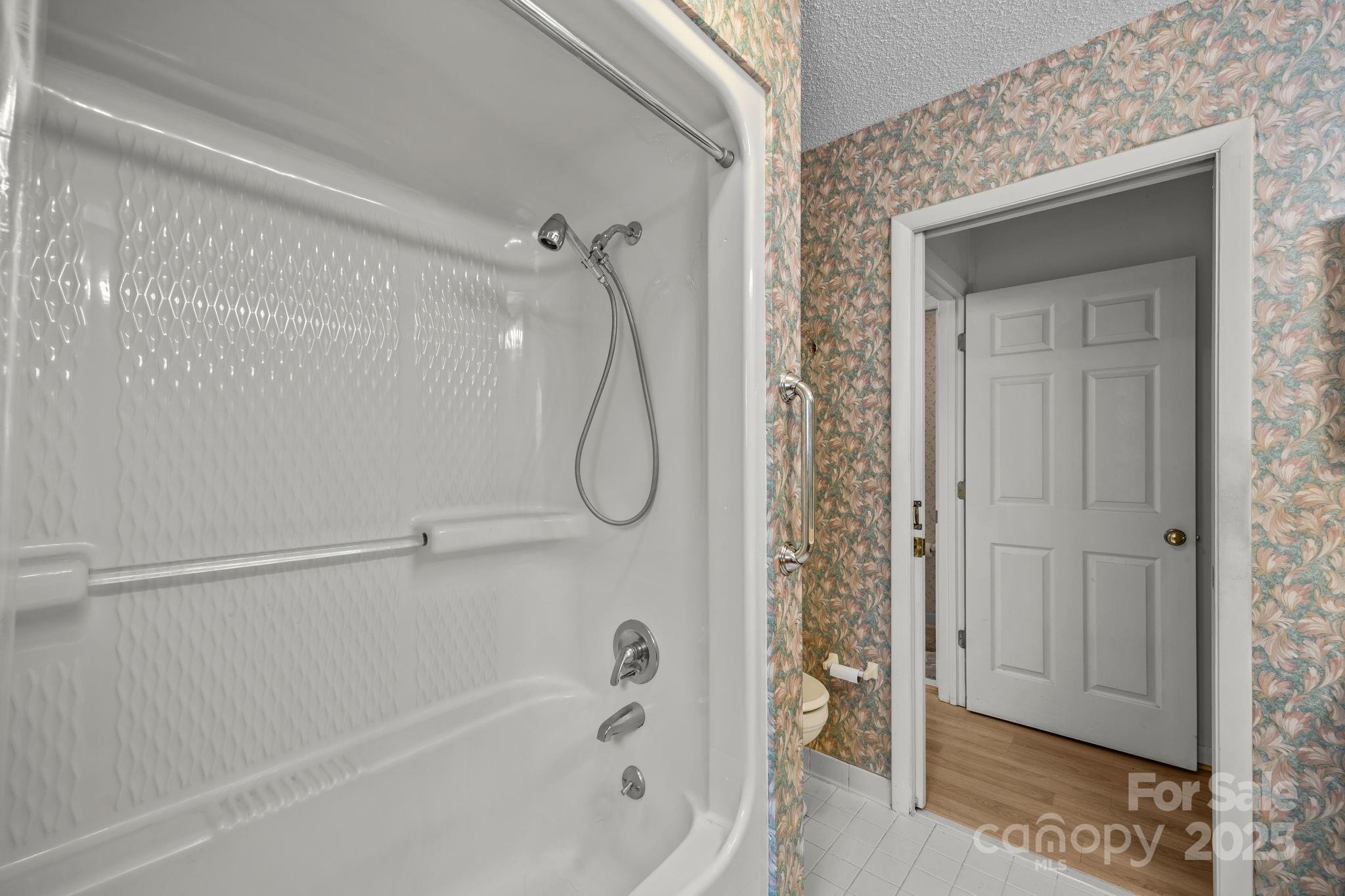 11 Stuart Circle Asheville NC 28804