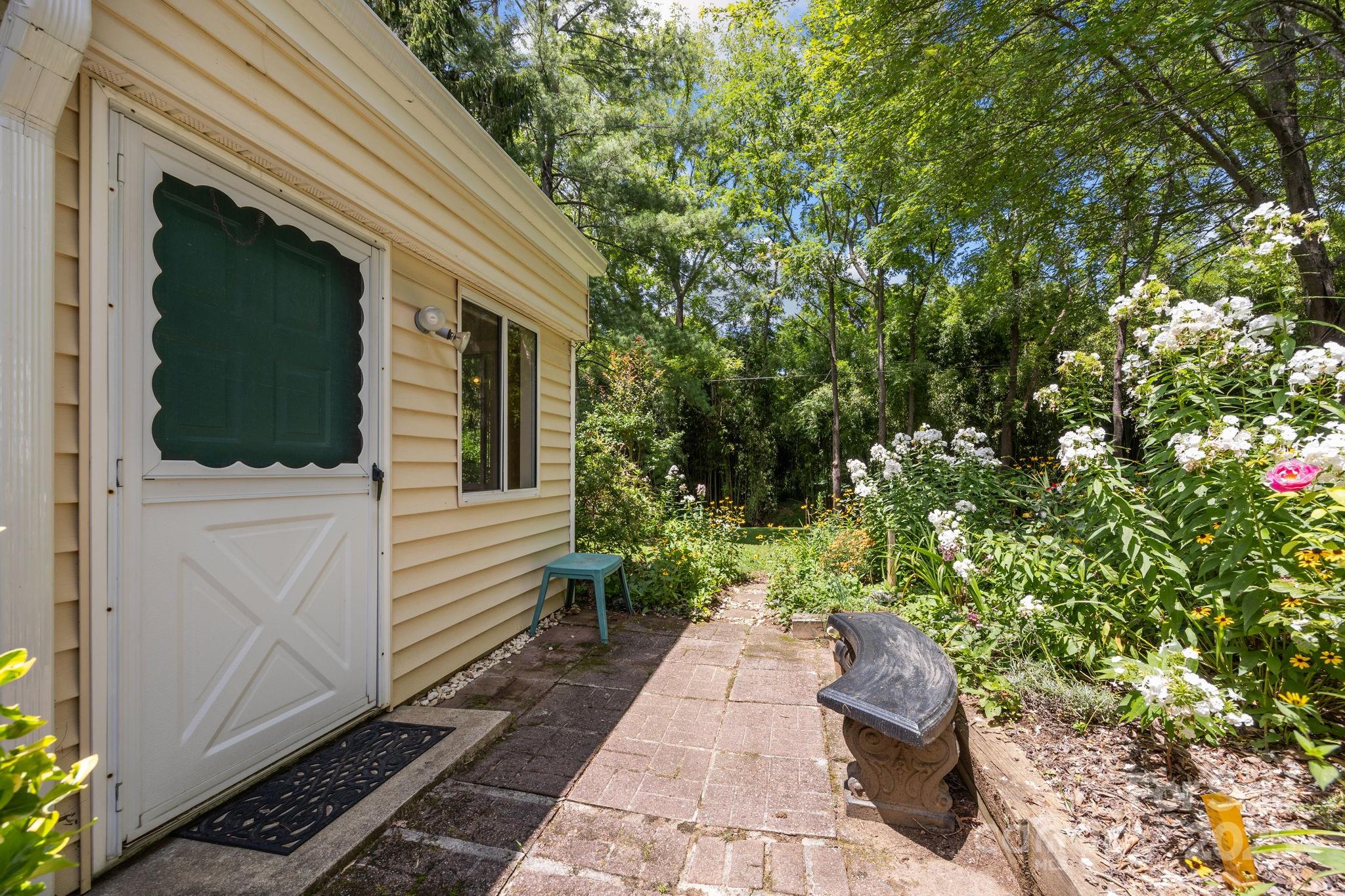 11 Stuart Circle Asheville NC 28804