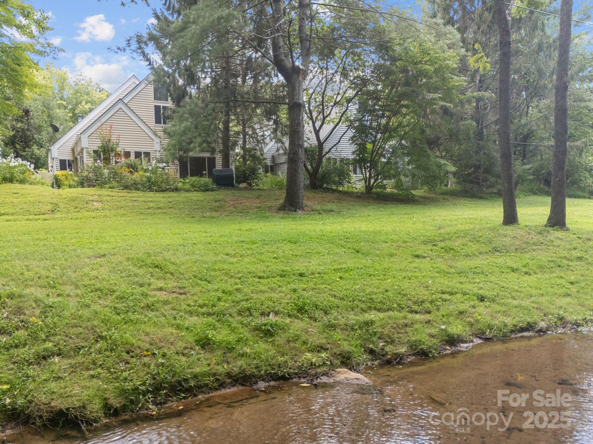 11 Stuart Circle Asheville NC 28804