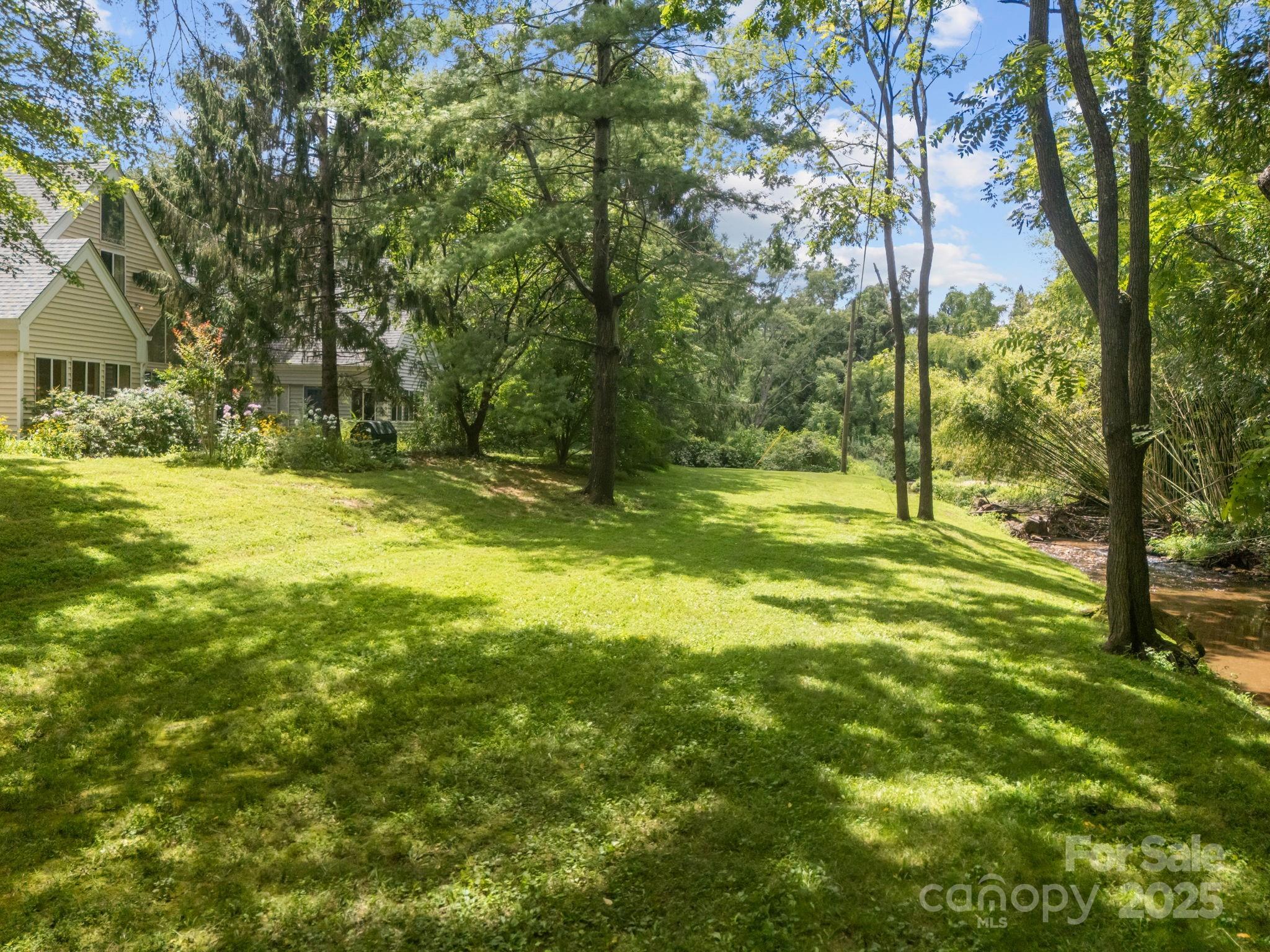 11 Stuart Circle Asheville NC 28804