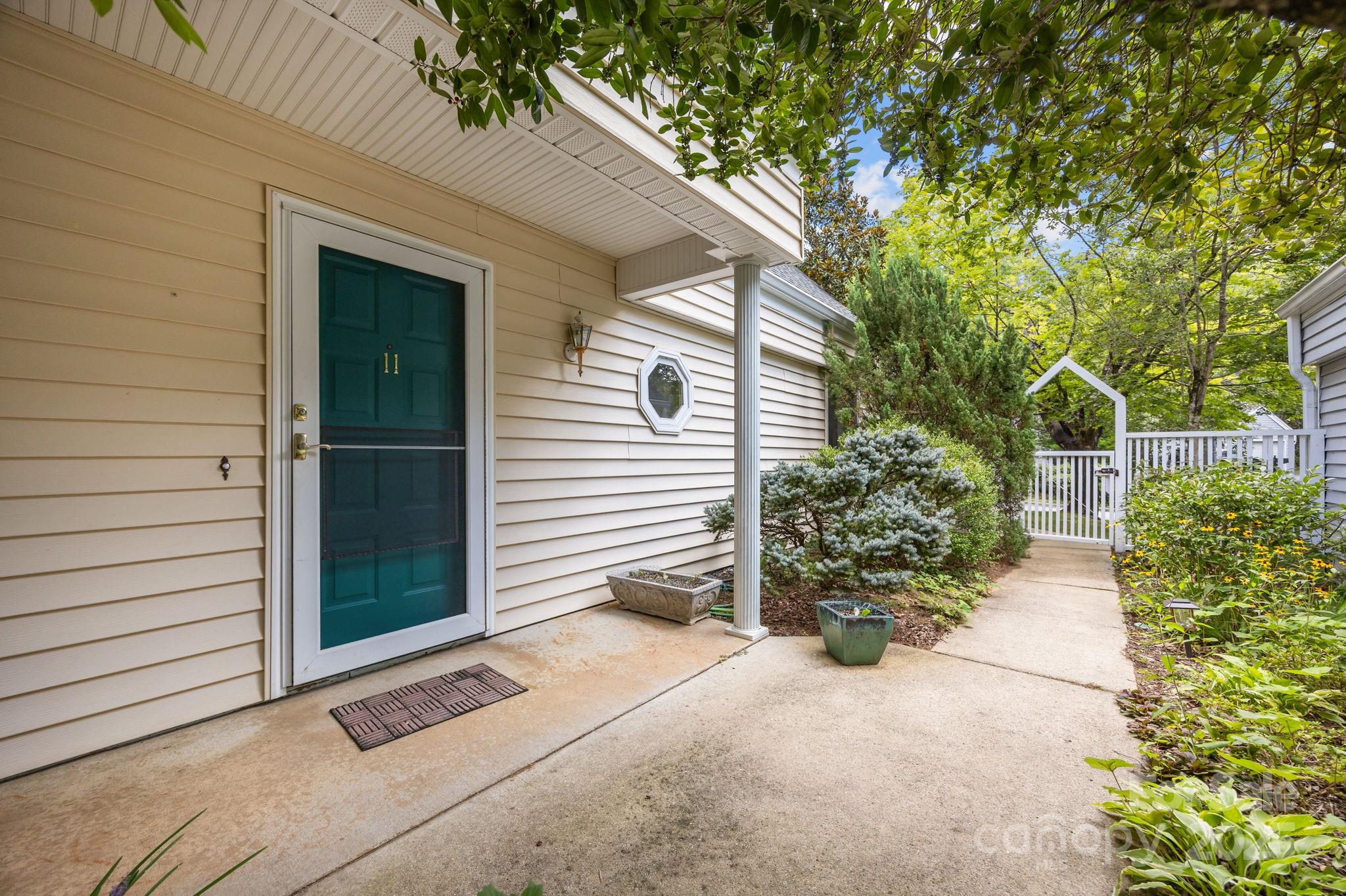 11 Stuart Circle Asheville NC 28804