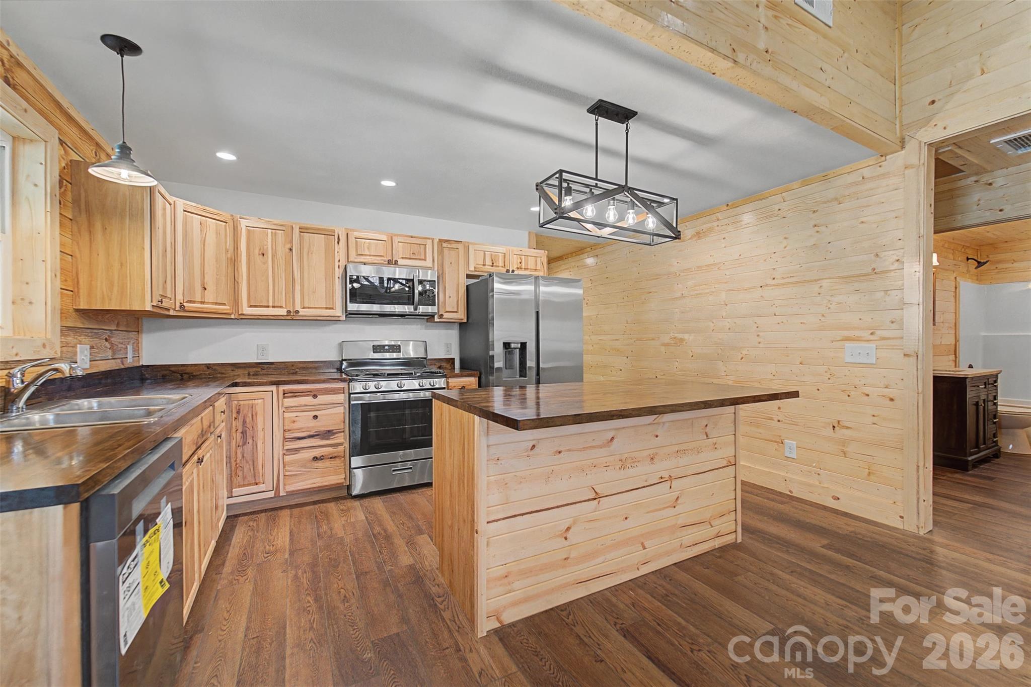 677 Ridgetop Circle Whittier NC 28789