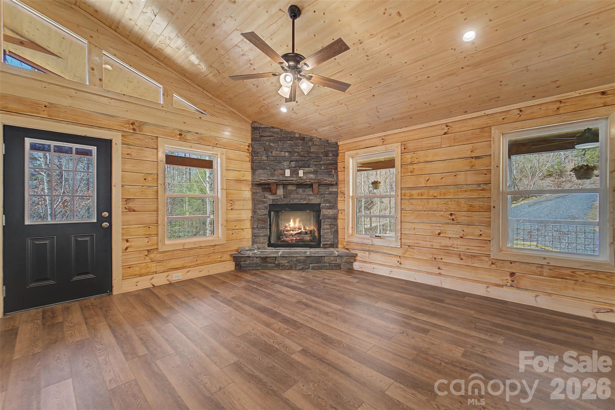 677 Ridgetop Circle Whittier NC 28789