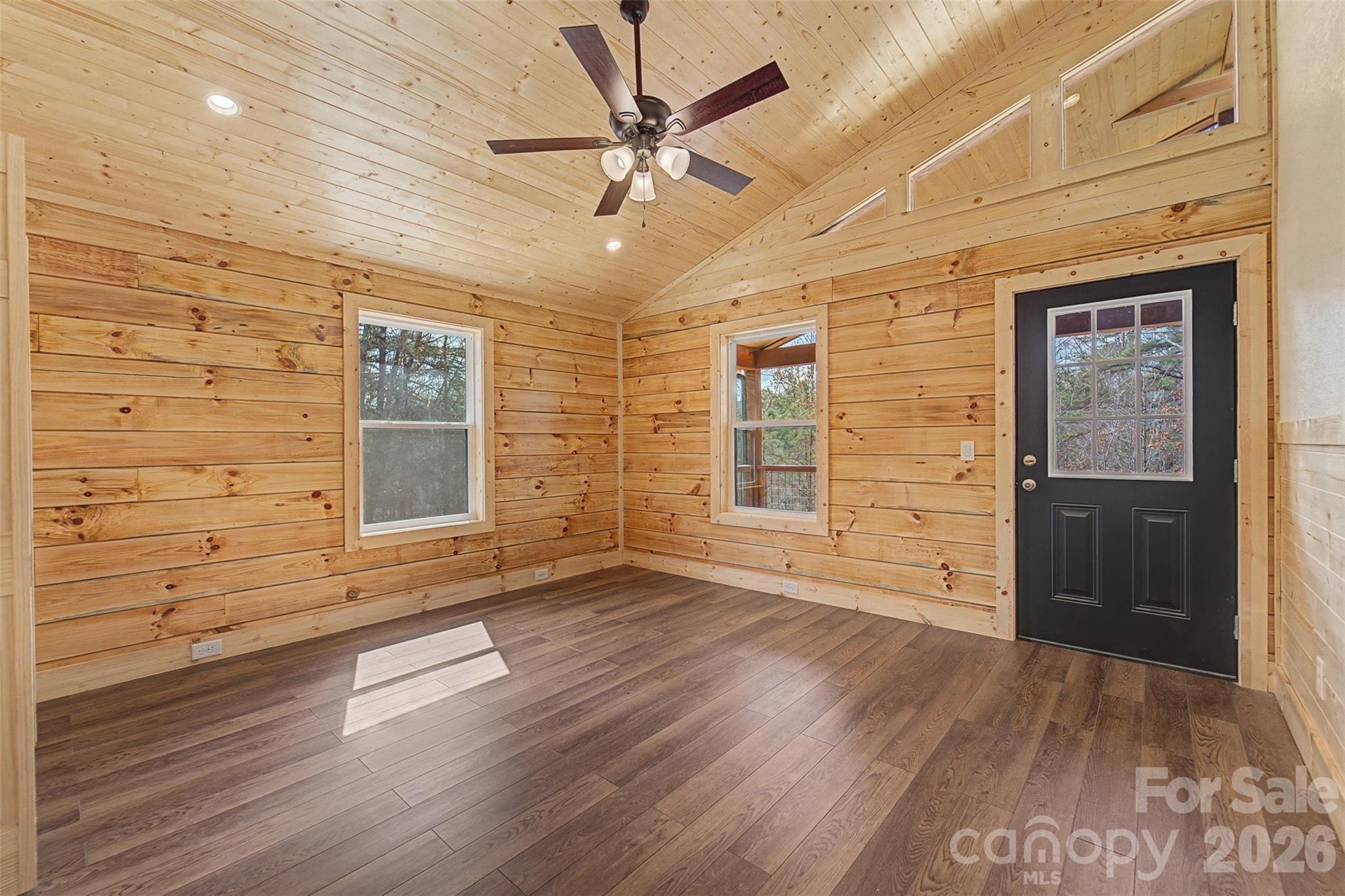 677 Ridgetop Circle Whittier NC 28789