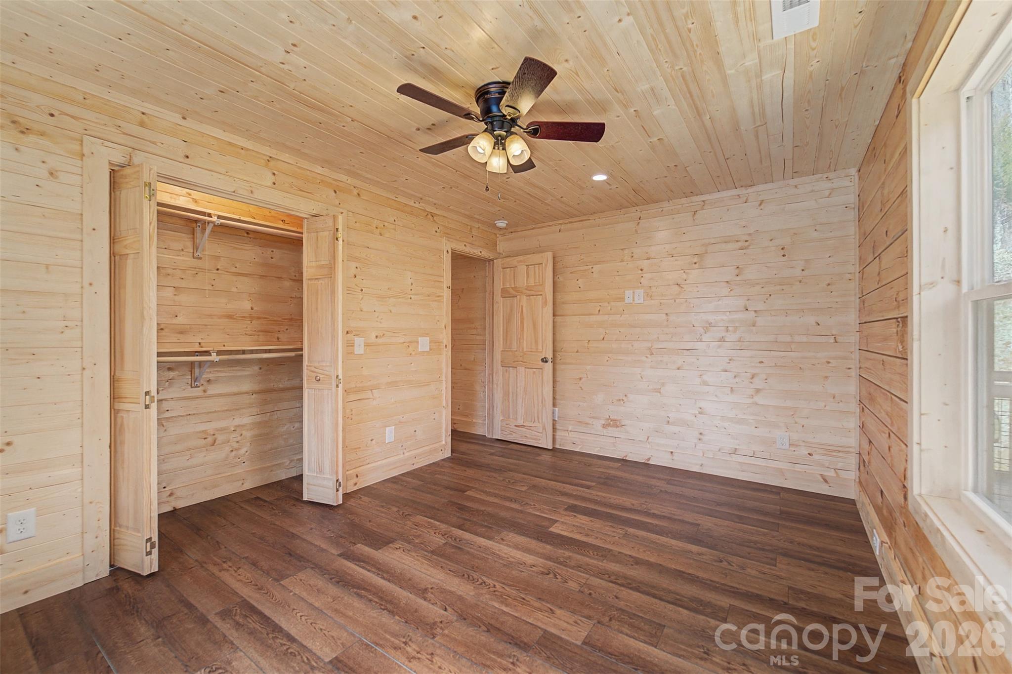 677 Ridgetop Circle Whittier NC 28789