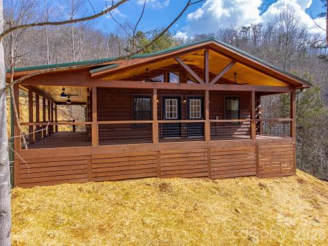 677 Ridgetop Circle Whittier NC 28789