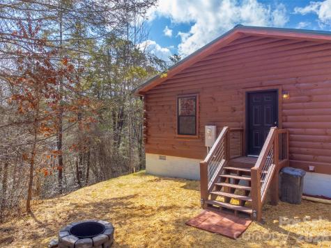 677 Ridgetop Circle Whittier NC 28789